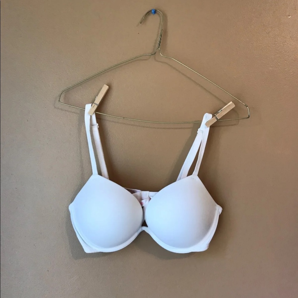 Pink Victoria’s Secret Super Push Up Bra
